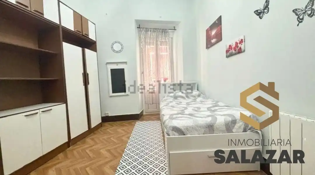 Flat with terrace to rent in Barrenkale, imagen 10