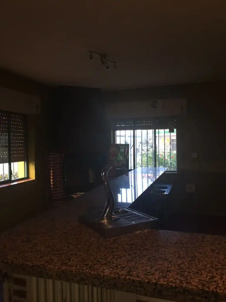 Cocina de Local en venta en Calzada de Don Diego