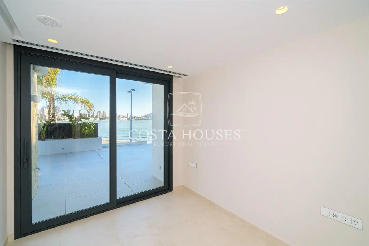 Planta baja en venta en Benidorm con Aire acondicionado, Jardín privado y Terraza