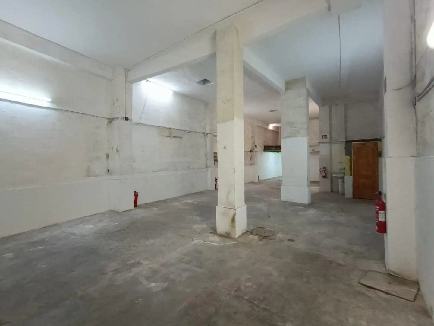 Local comercial en venta en Bagatza - San Vicente, imagen 3