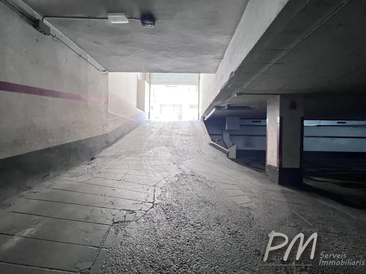 Parkplatz von Garage zur Miete in Girona