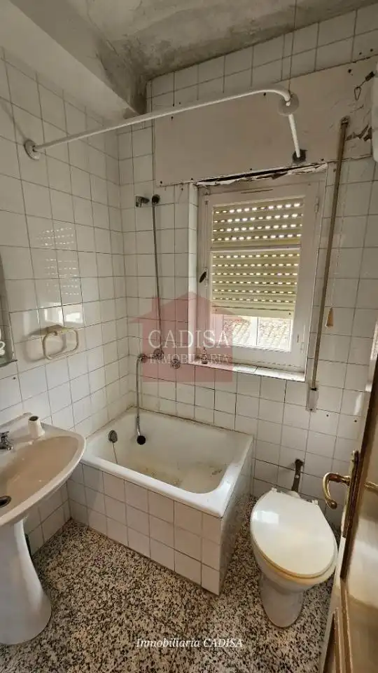 Baño de Casa o chalet en venta en Calvarrasa de Abajo con Jardín privado, Trastero y Amueblado