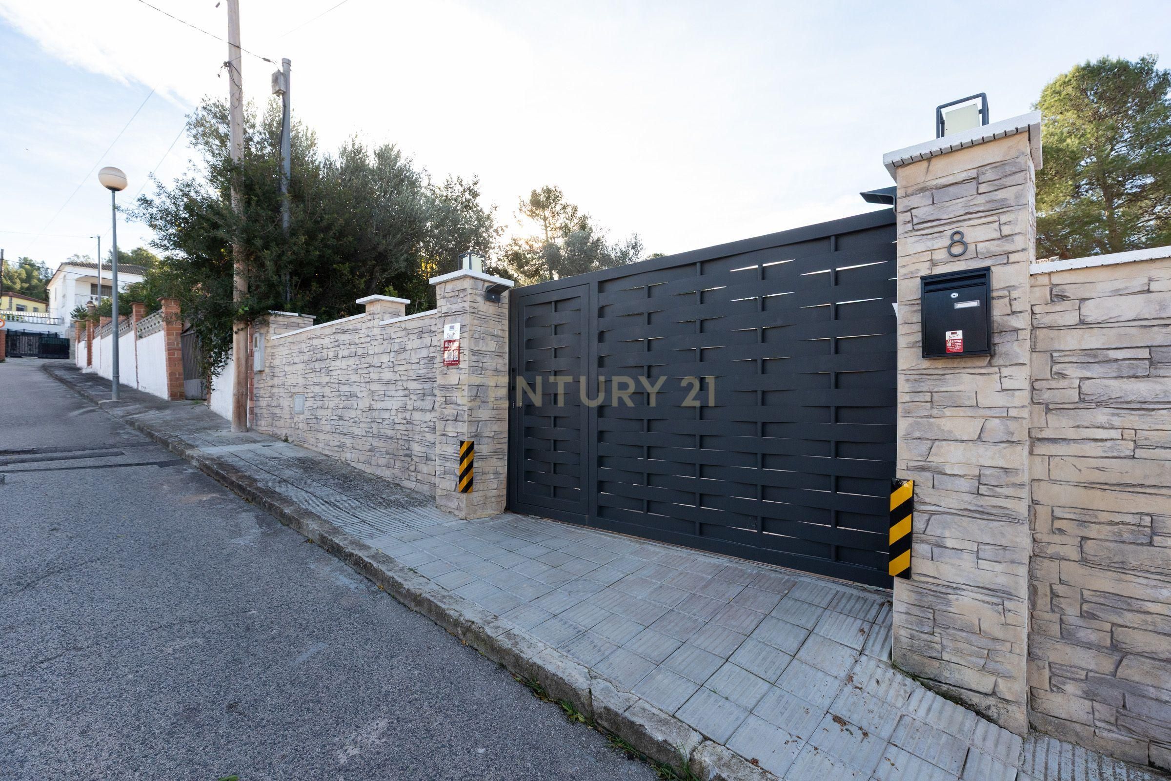 Vista exterior de Casa o chalet en venta en La Bisbal del Penedès