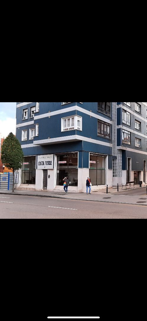 Local en venda en Gijón  amb Moblat, Internet i Alarma