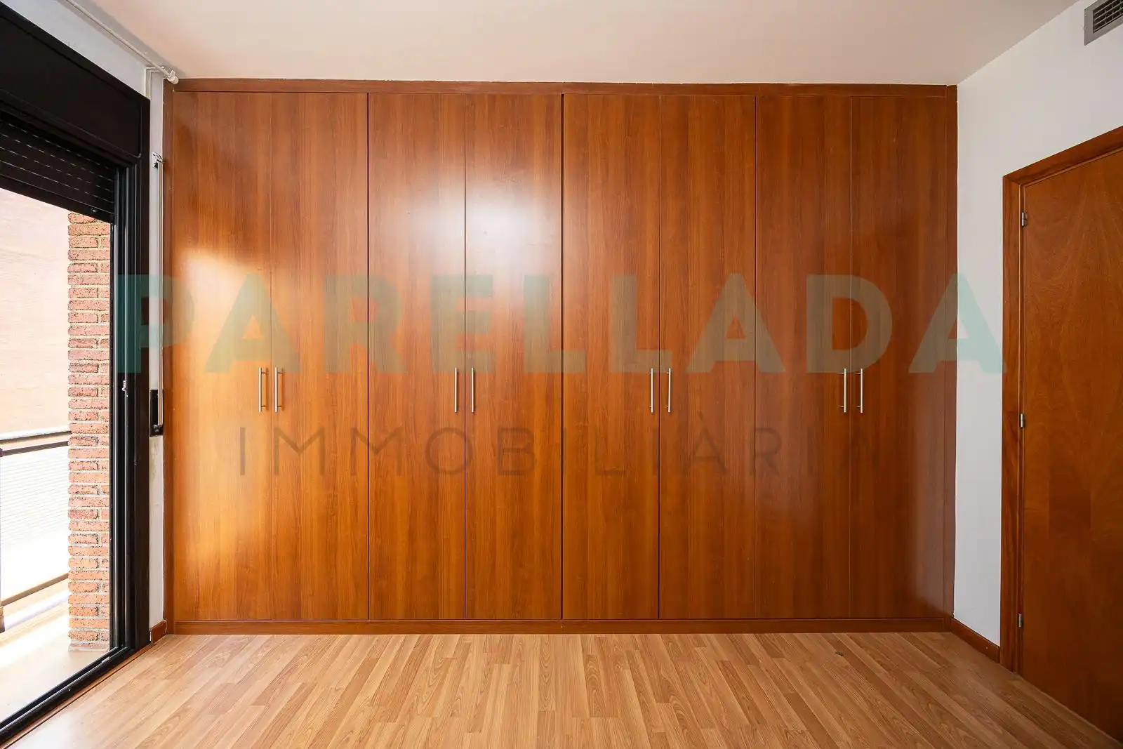 Dormitori de Pis en venda en Badalona amb Calefacció, Parquet i Balcó