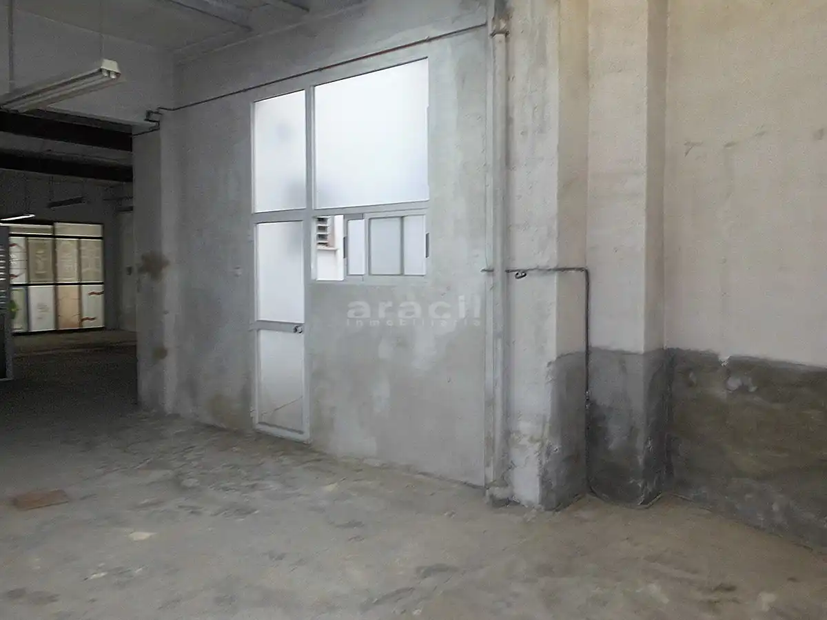 Local commercial à vendre à Carrer Anselm Aracil 12