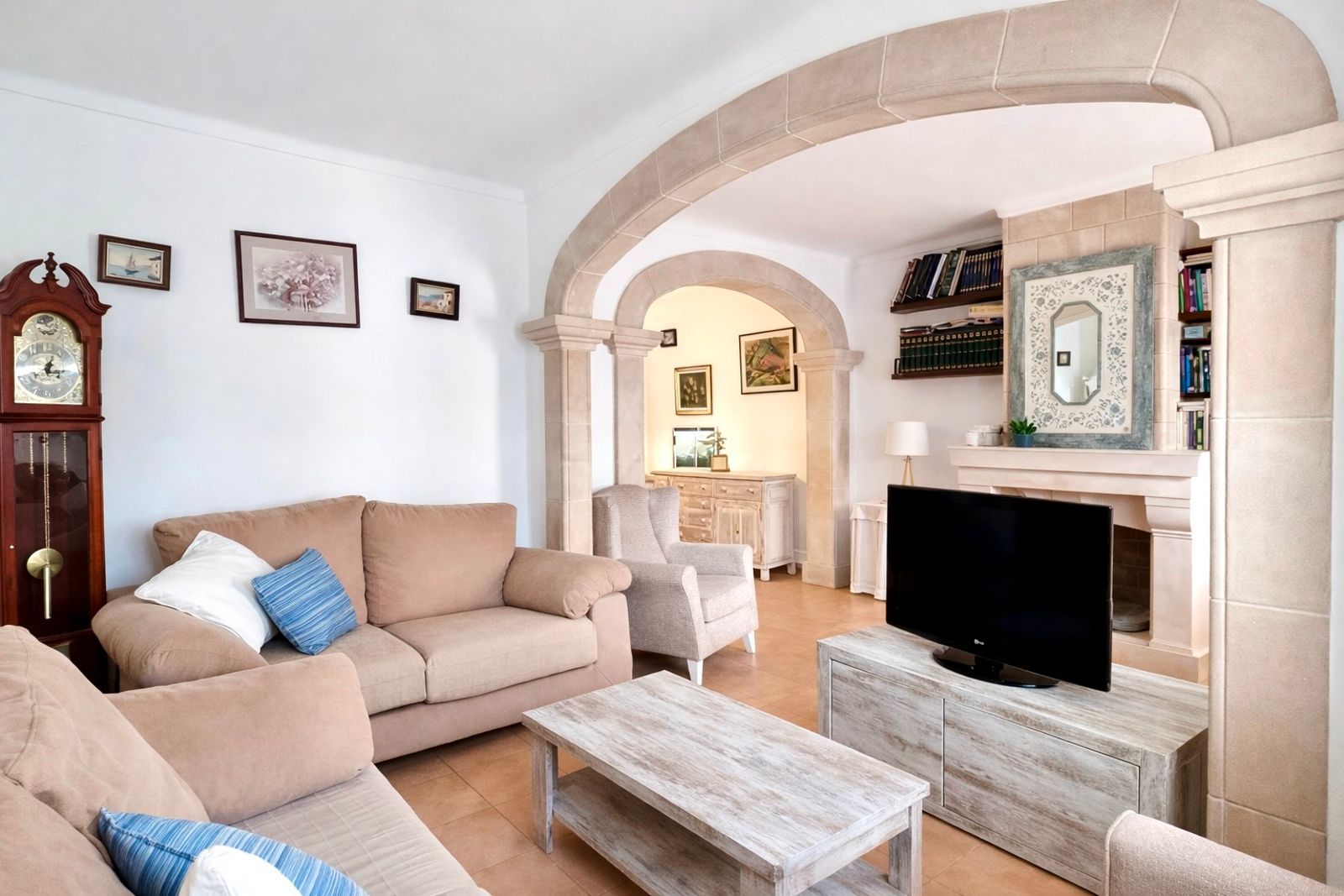 Sala d'estar de Apartament en venda en Pollença amb Calefacció, Terrassa i Traster