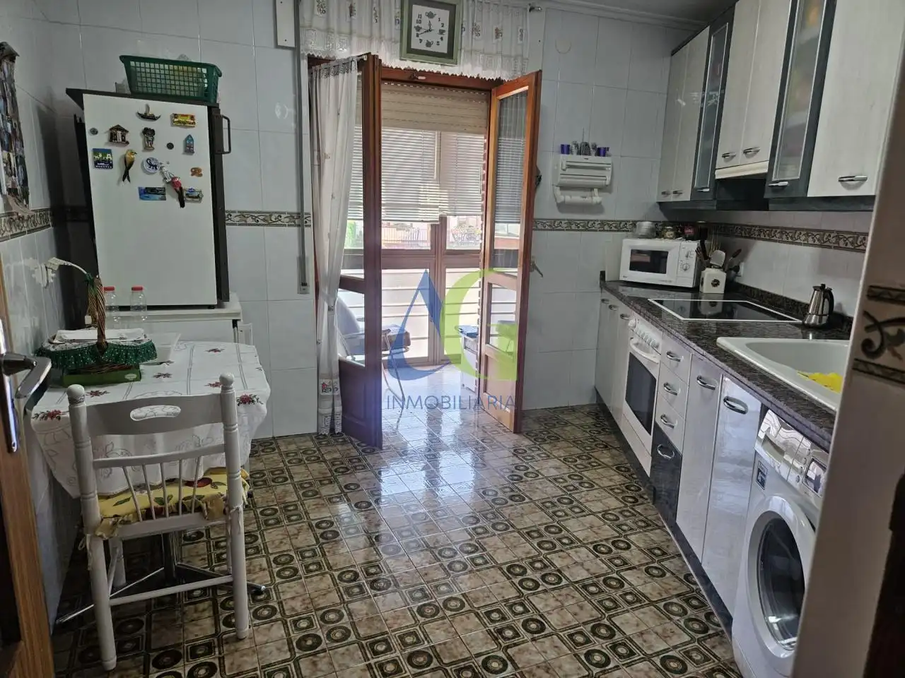 Cuina de Pis en venda en San Andrés del Rabanedo amb Calefacció, Traster i Moblat