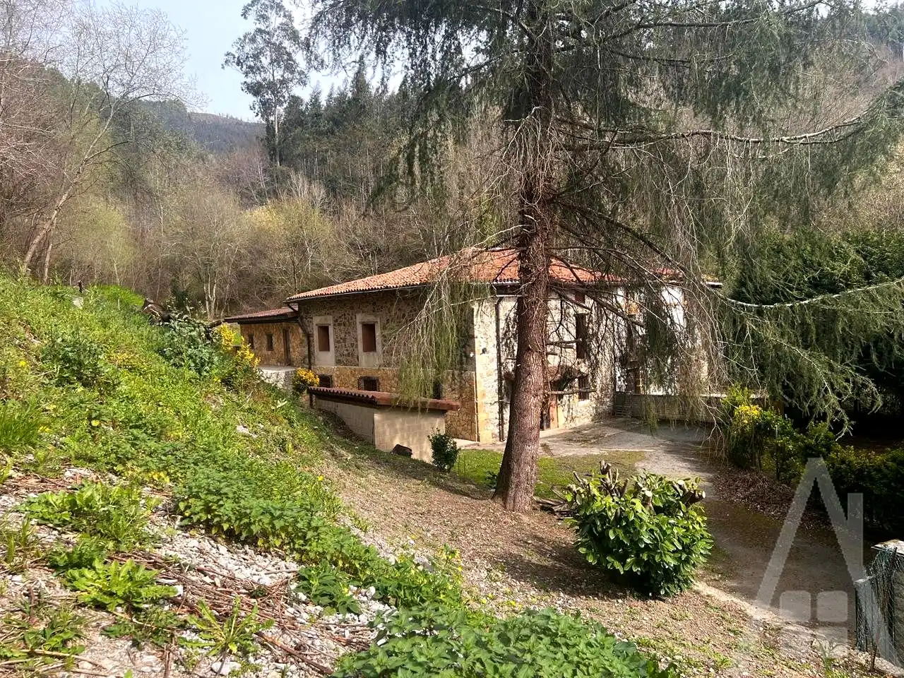 Vista exterior de Casa o xalet en venda en Munitibar-Arbatzegi Gerrikaitz amb Calefacció, Jardí privat i Terrassa