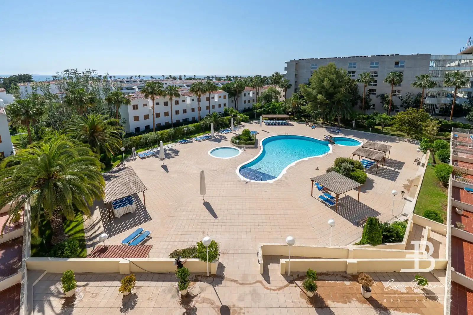 Swimming pool of Attic for sale in Vila-seca  with Air Conditioner, Heating and Private garden