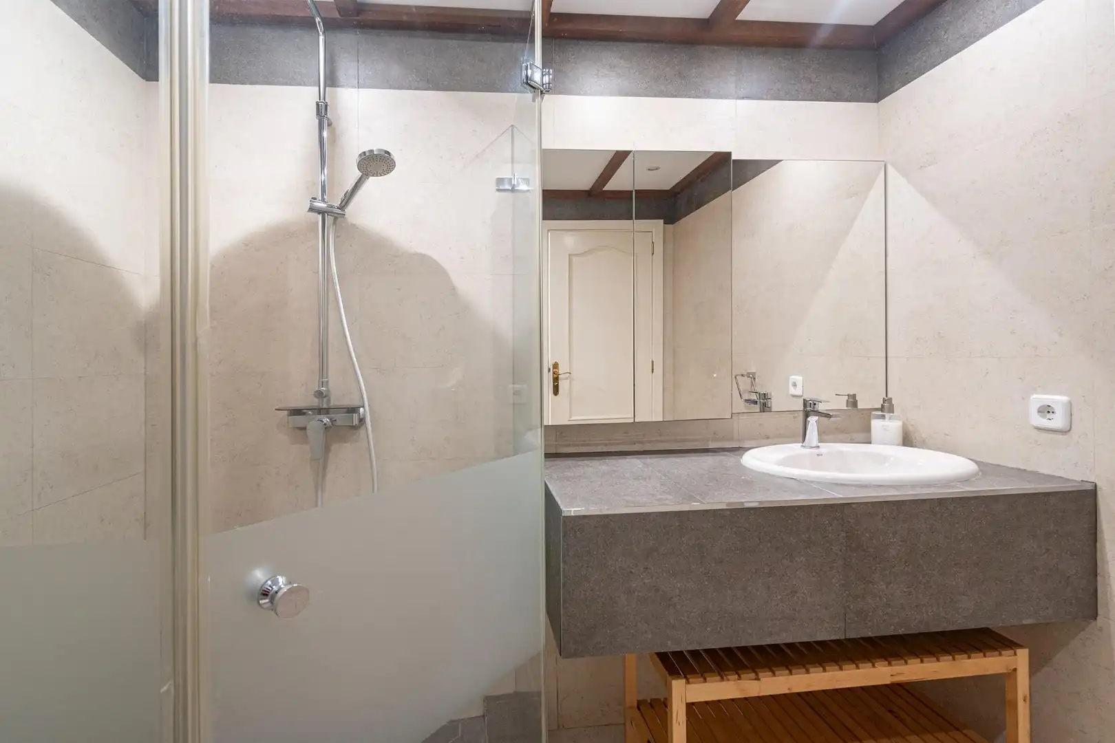 Semi-detached house with terrace for sale in Maioris-Puig de Ros, imagen 32