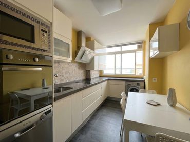 Piso con balcón en venta en Casco Antiguo