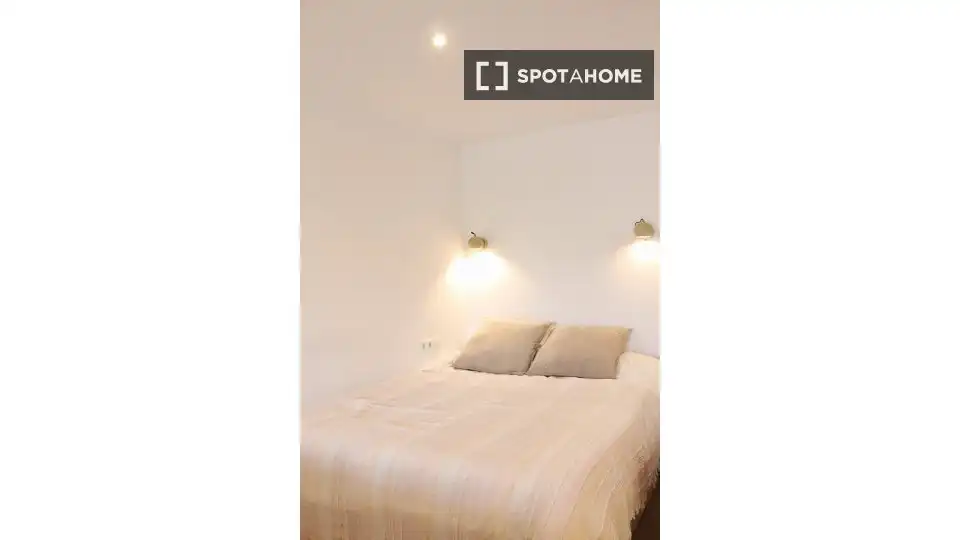 Habitación de Piso de alquiler en Madrid con Aire acondicionado, Calefacción y Amueblado