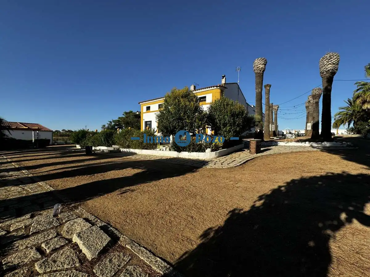 Casa rústica en venda a Almendralejo, imagen 2