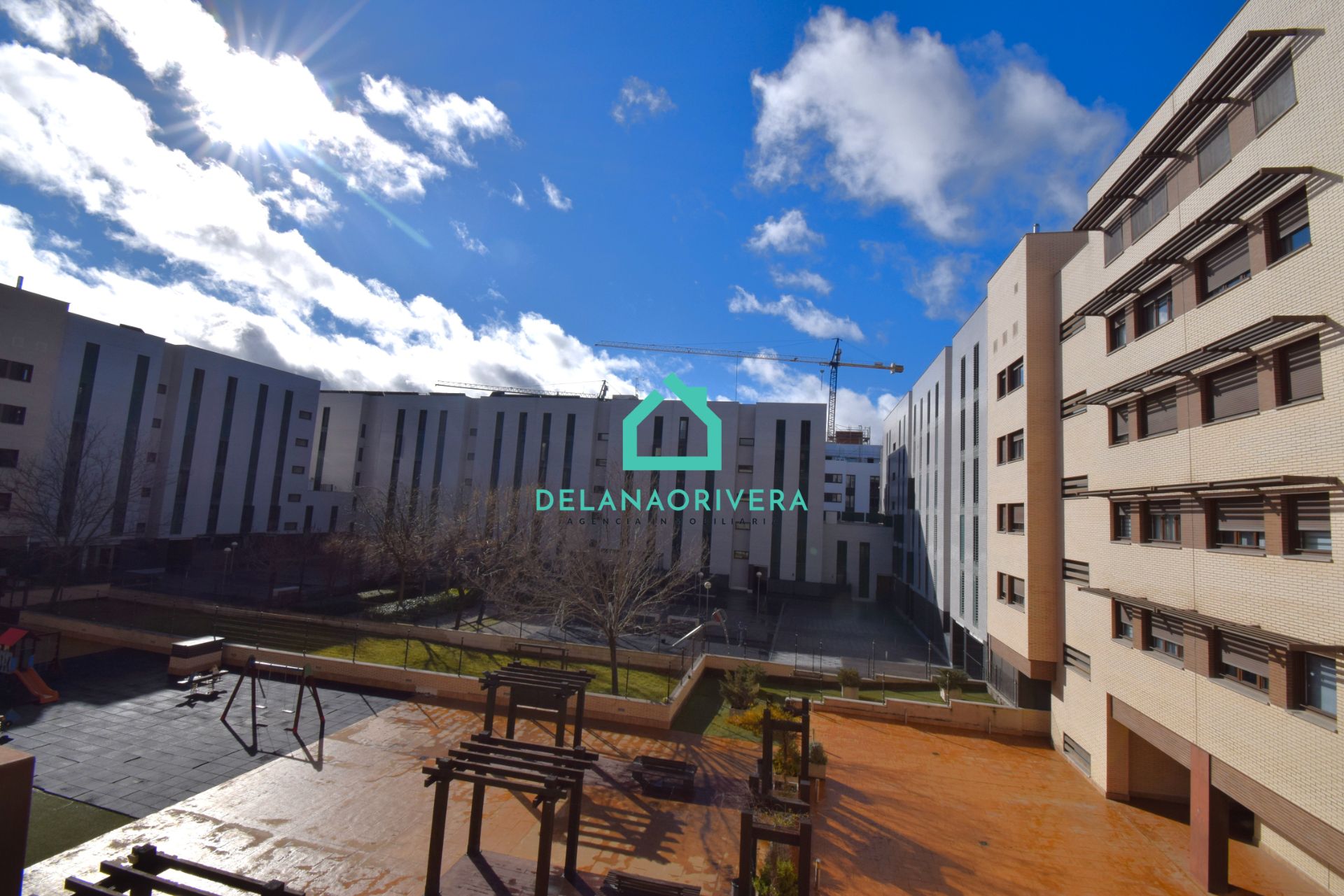 Exterior view of Flat for sale in Alcalá de Henares  with Air Conditioner, Heating and Storage room