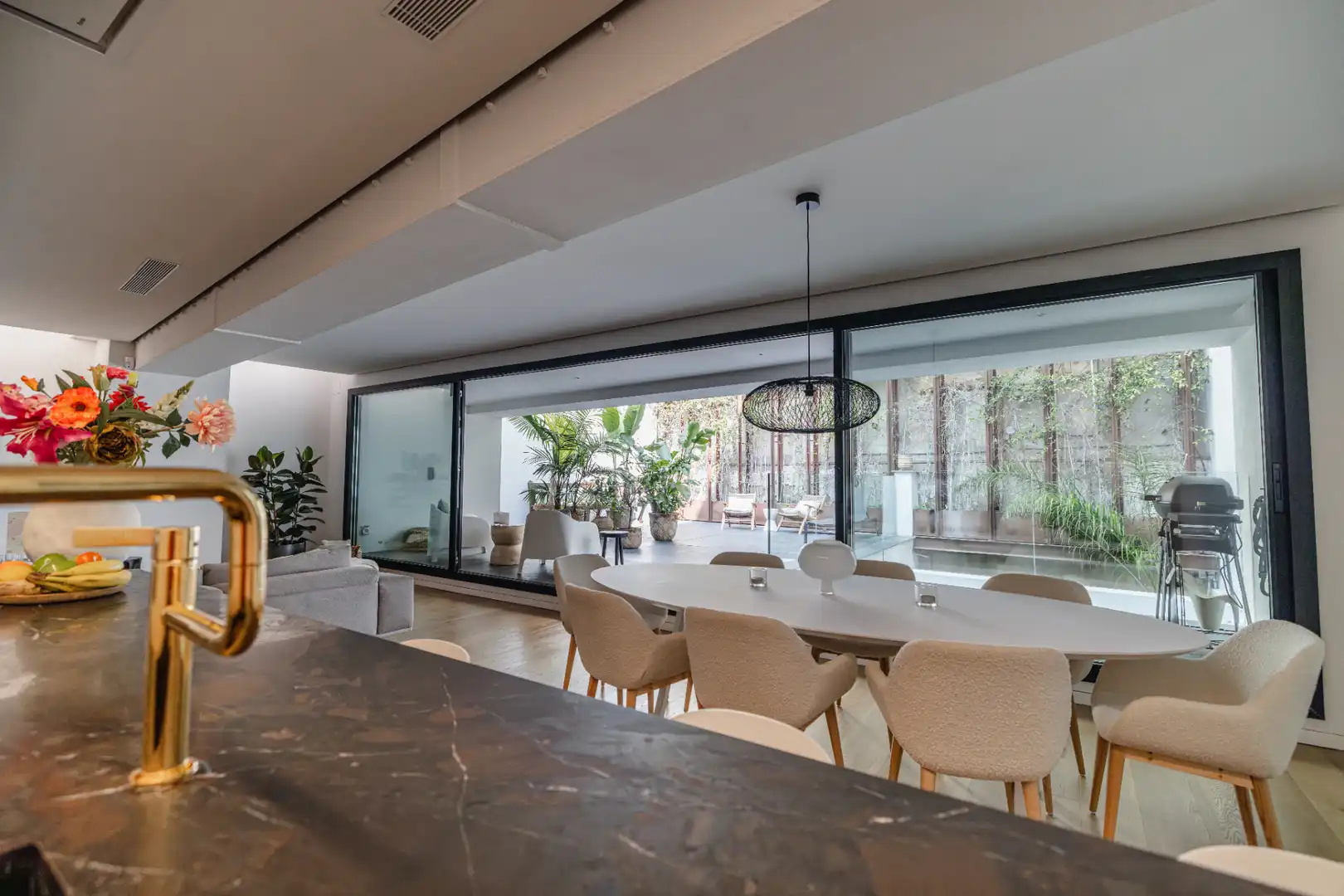 Esszimmer von Maisonette zum Verkauf in Barcelona mit Klimaanlage, Heizung und Privatgarten