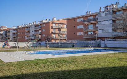 Swimming pool of Flat for sale in Canovelles  with Air Conditioner, Terrace and Balcony