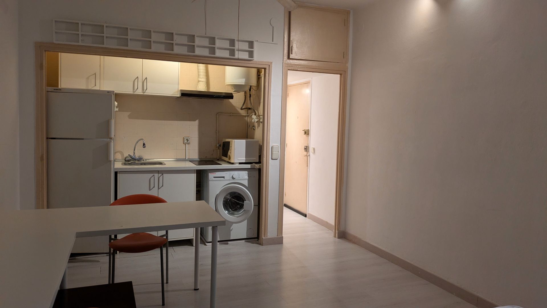 Cuina de Apartament en venda en  Barcelona Capital amb Moblat, Forn i Rentadora