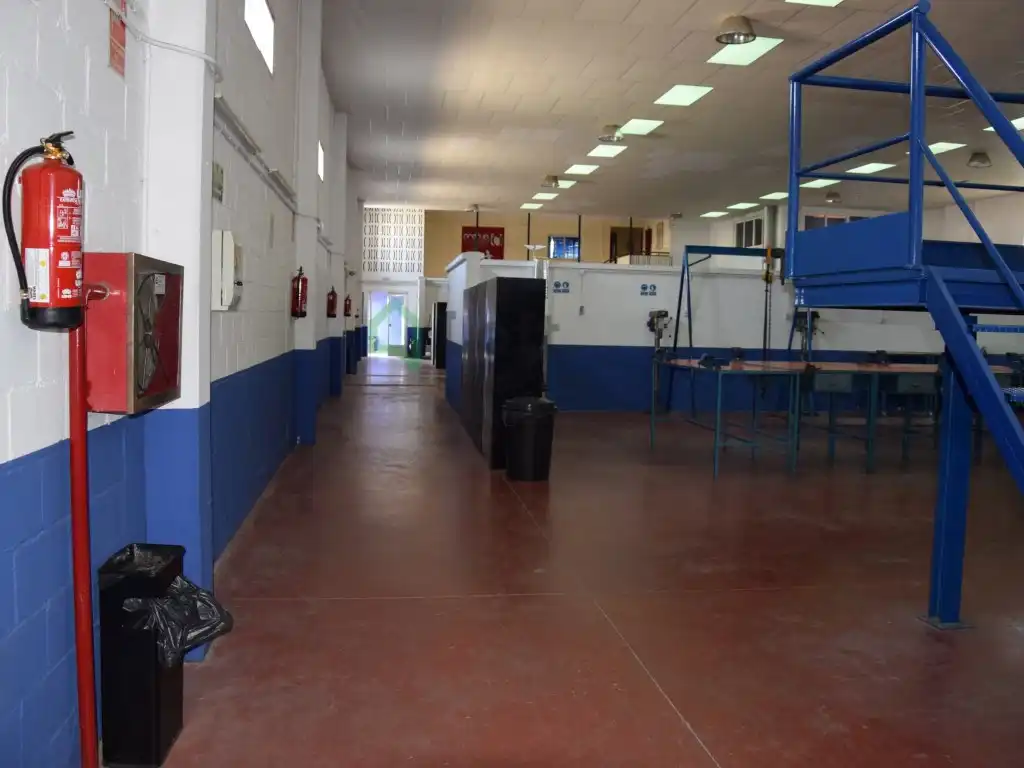 Nau industrial en venda en Badajoz