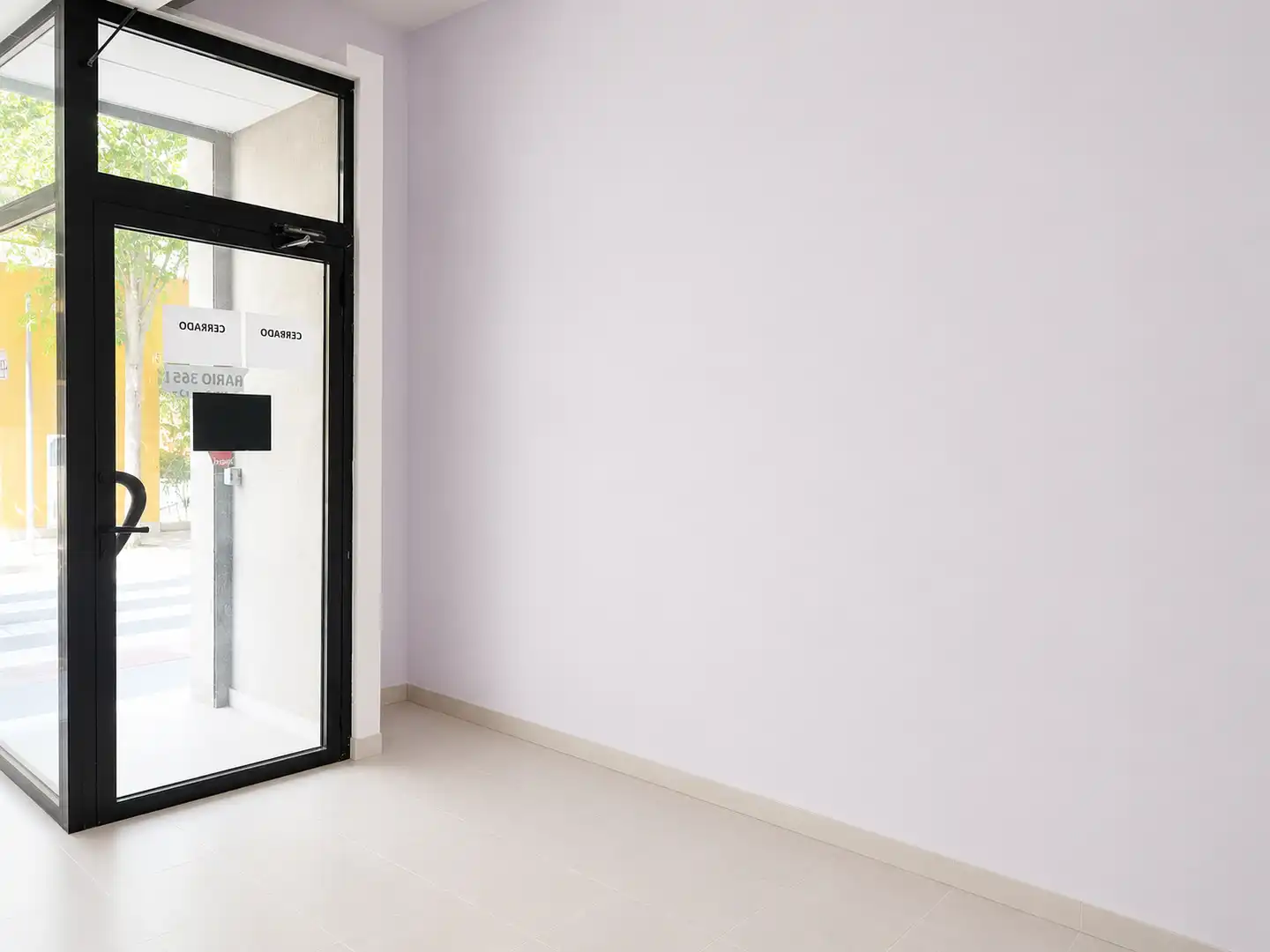 Business premises to rent in Carrer de Francesc Pérez Dolç 18, imagen 2