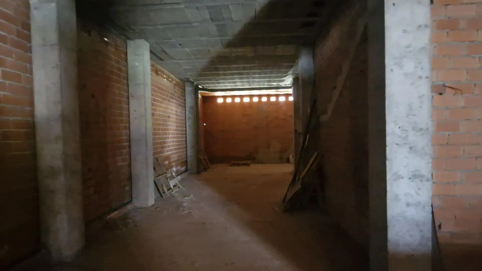 Office for sale in Brión