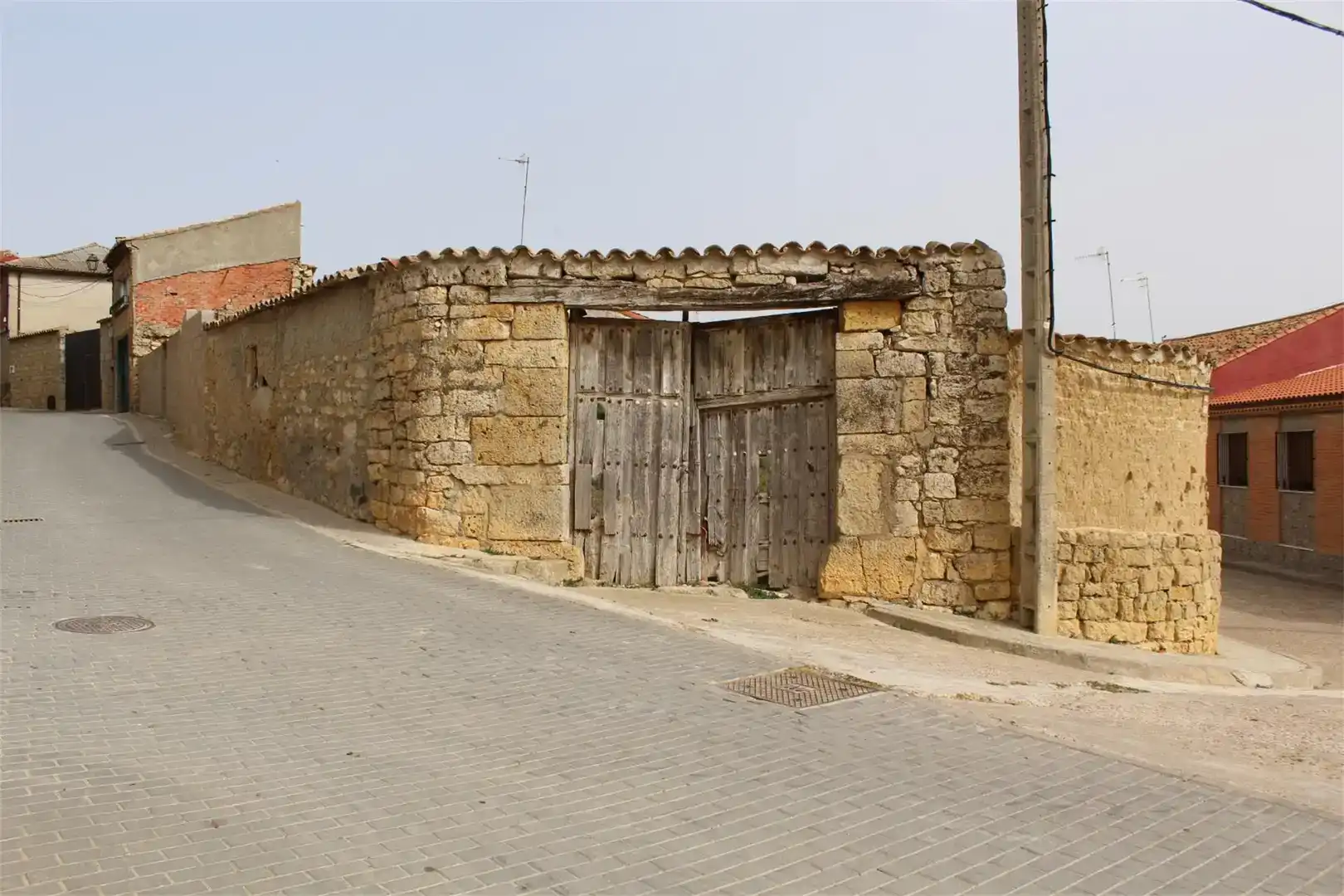 Vista exterior de Terreno en venta en Valdenebro de los Valles