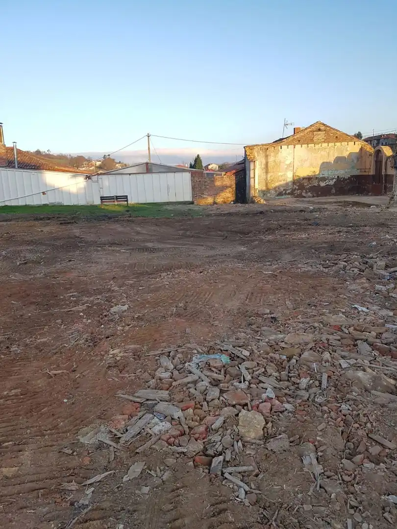 Residencial en venda a La Felguera