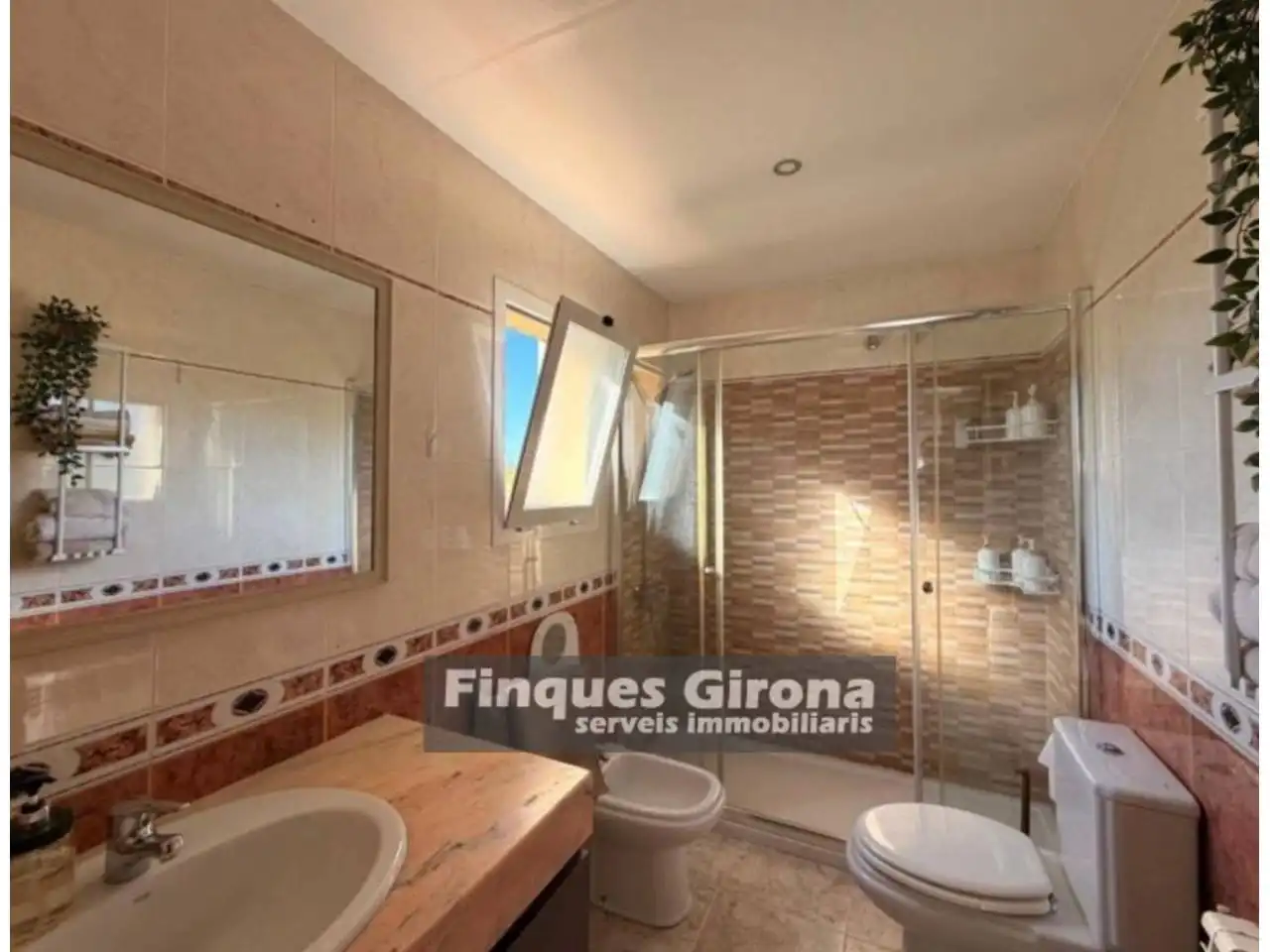 Casa con jardín en venta en Vilablareix, imagen 14