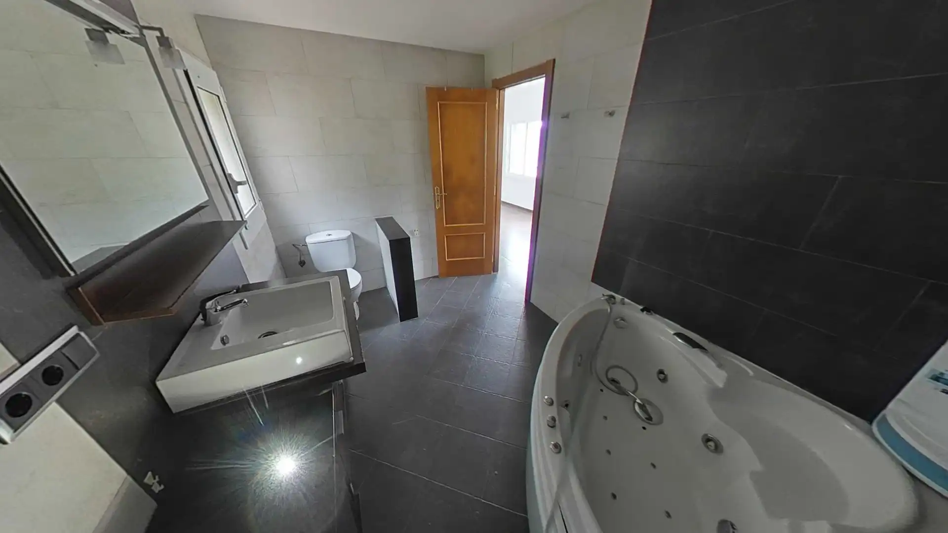 Badezimmer von Haus oder Chalet zum Verkauf in Cubelles mit Privatgarten und Abstellraum