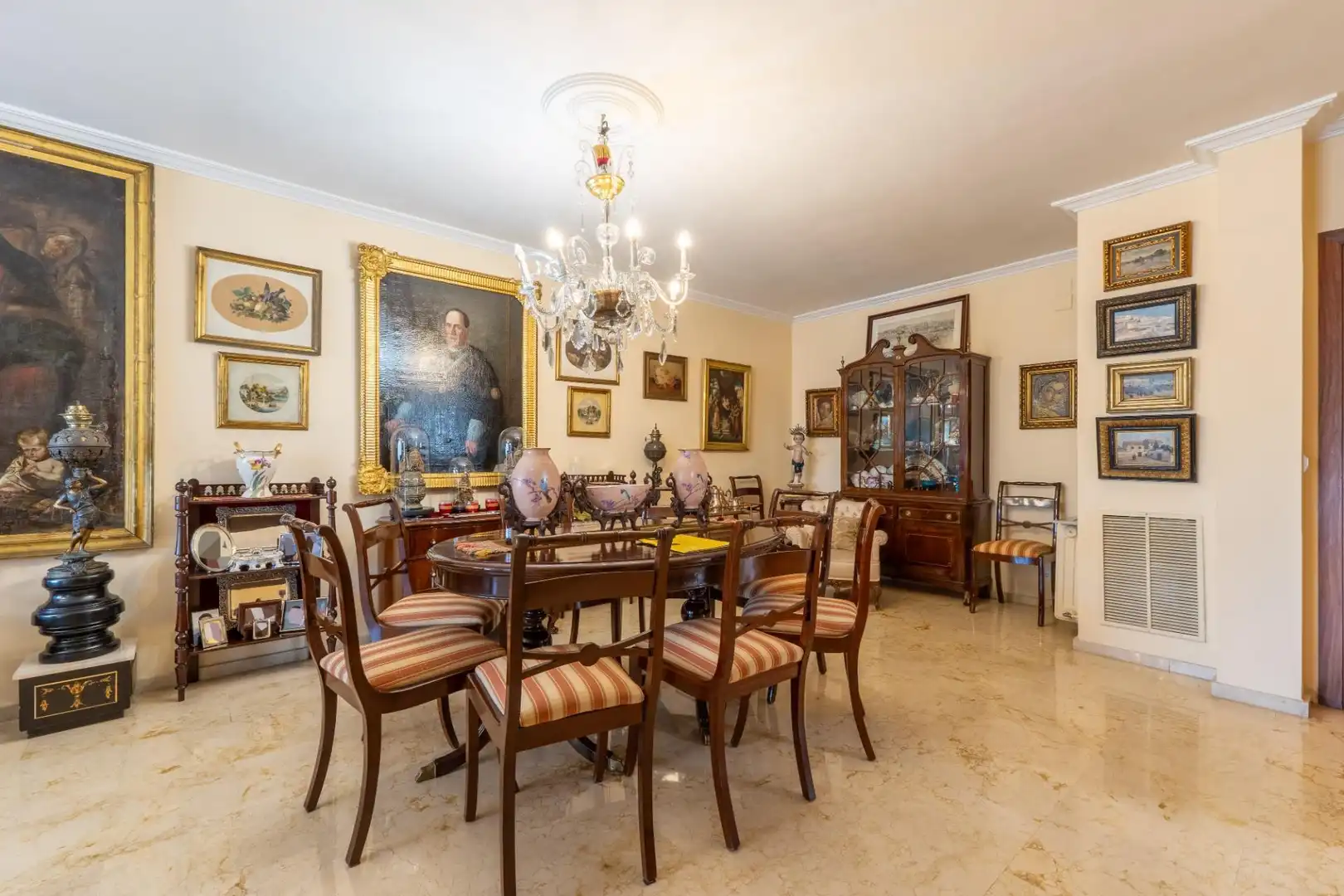 Esszimmer von Wohnung zum Verkauf in Córdoba mit Klimaanlage, Heizung und Abstellraum
