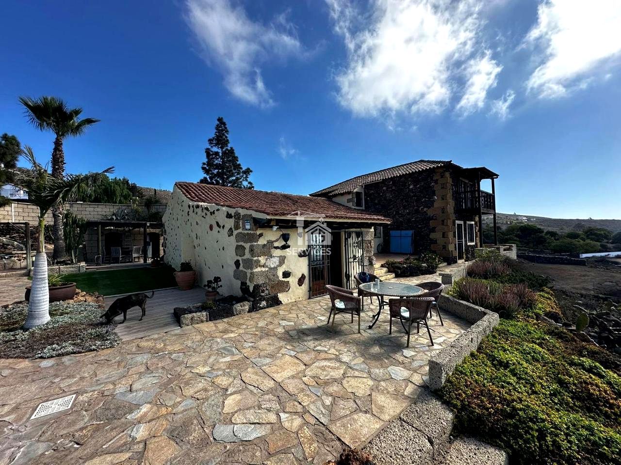 Vista exterior de Finca rústica en venda en Arona amb Jardí privat, Terrassa i Traster