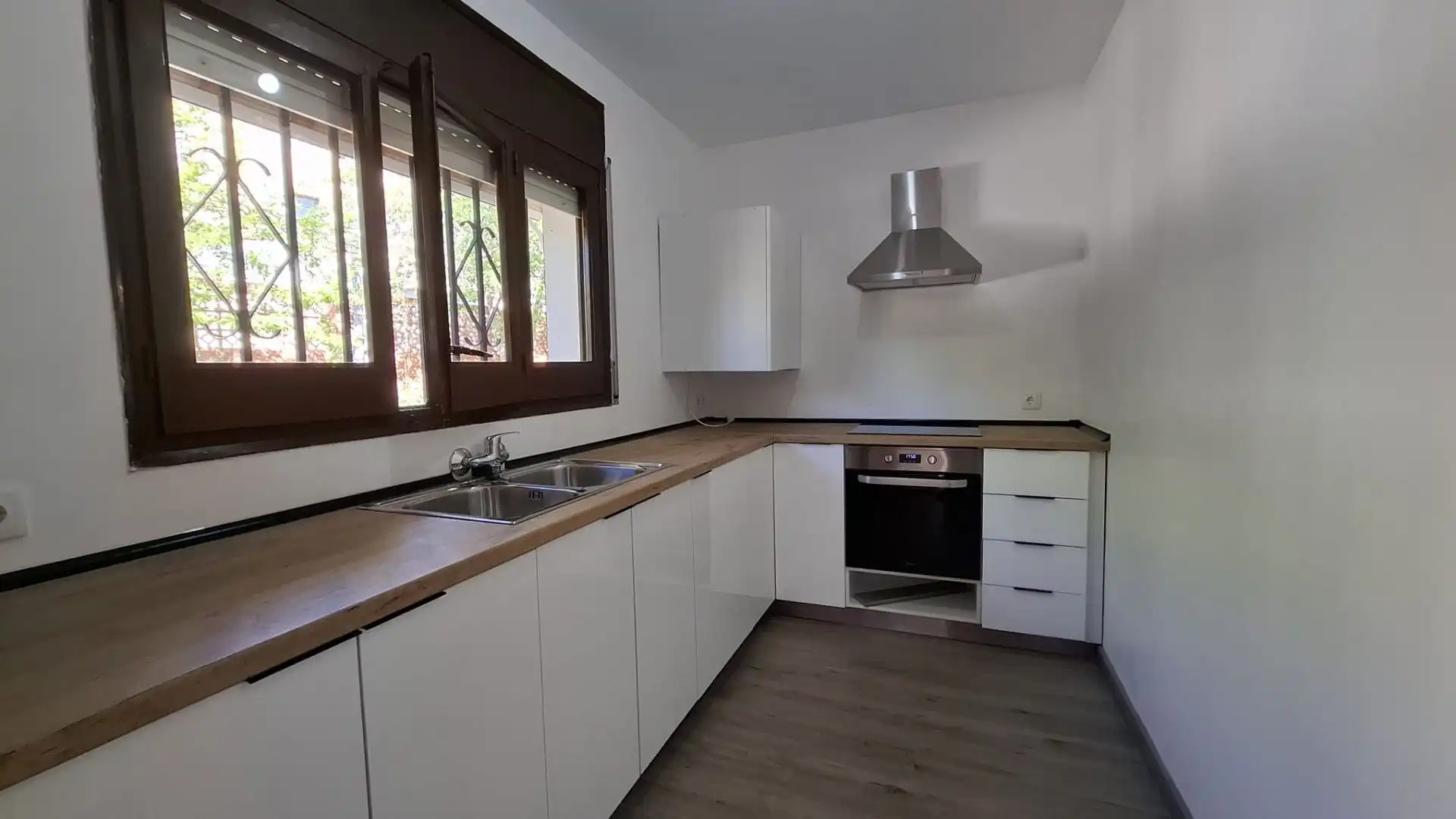 Cocina de Casa o chalet en venta en Vallirana con Terraza