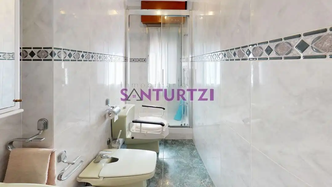Flat for sale in La Txitxarra - Murrieta - Parke Santurtzi