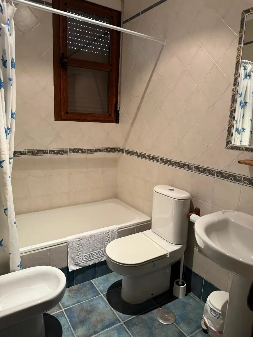 Baño de Edificio en venta en Malpica de Tajo con Alarma