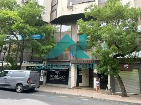 Ufficio con ascensore in affitto a Centro
