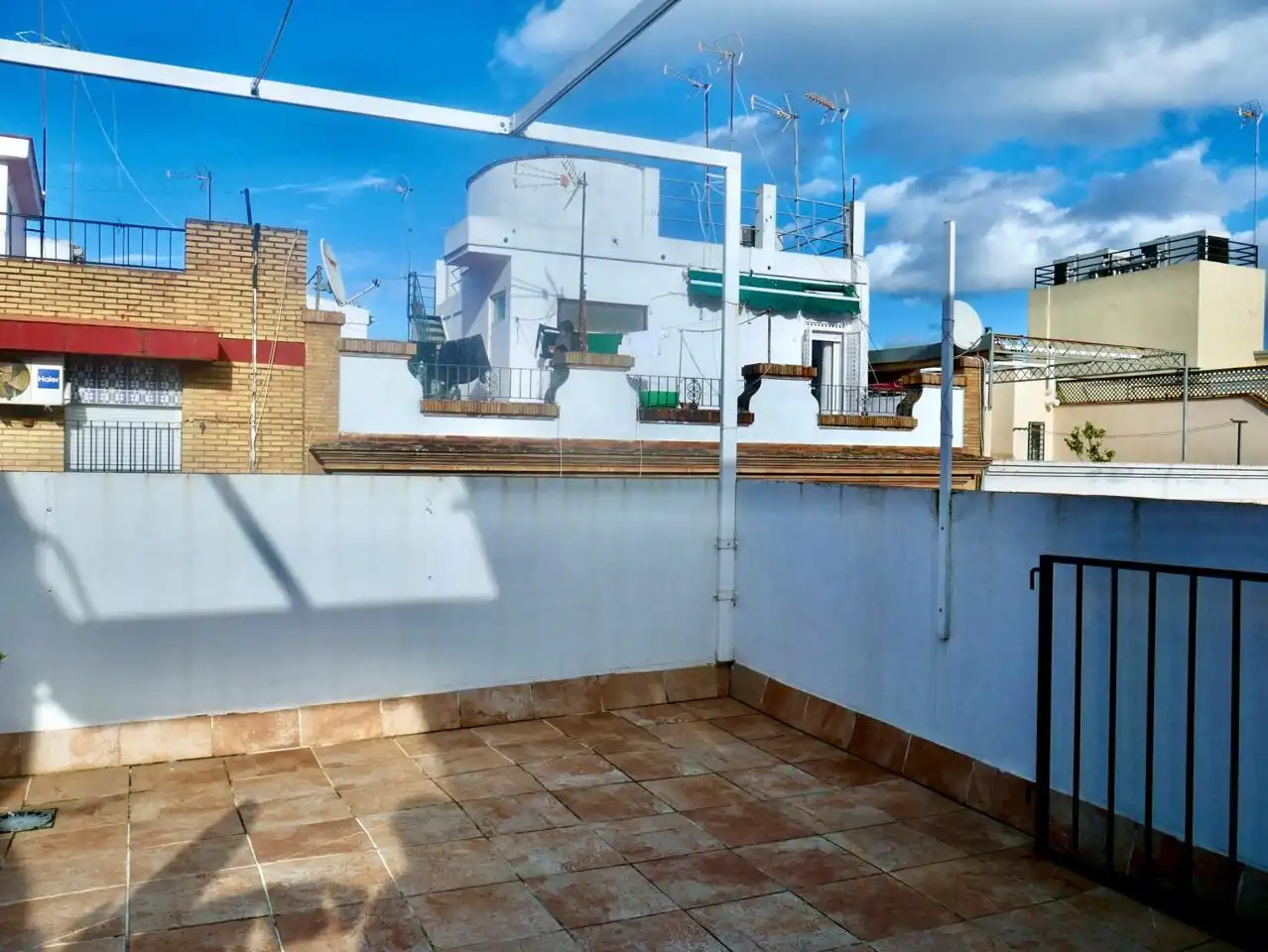 Terraza de Casa adosada en venta en Sevilla con Aire acondicionado, Calefacción y Parquet