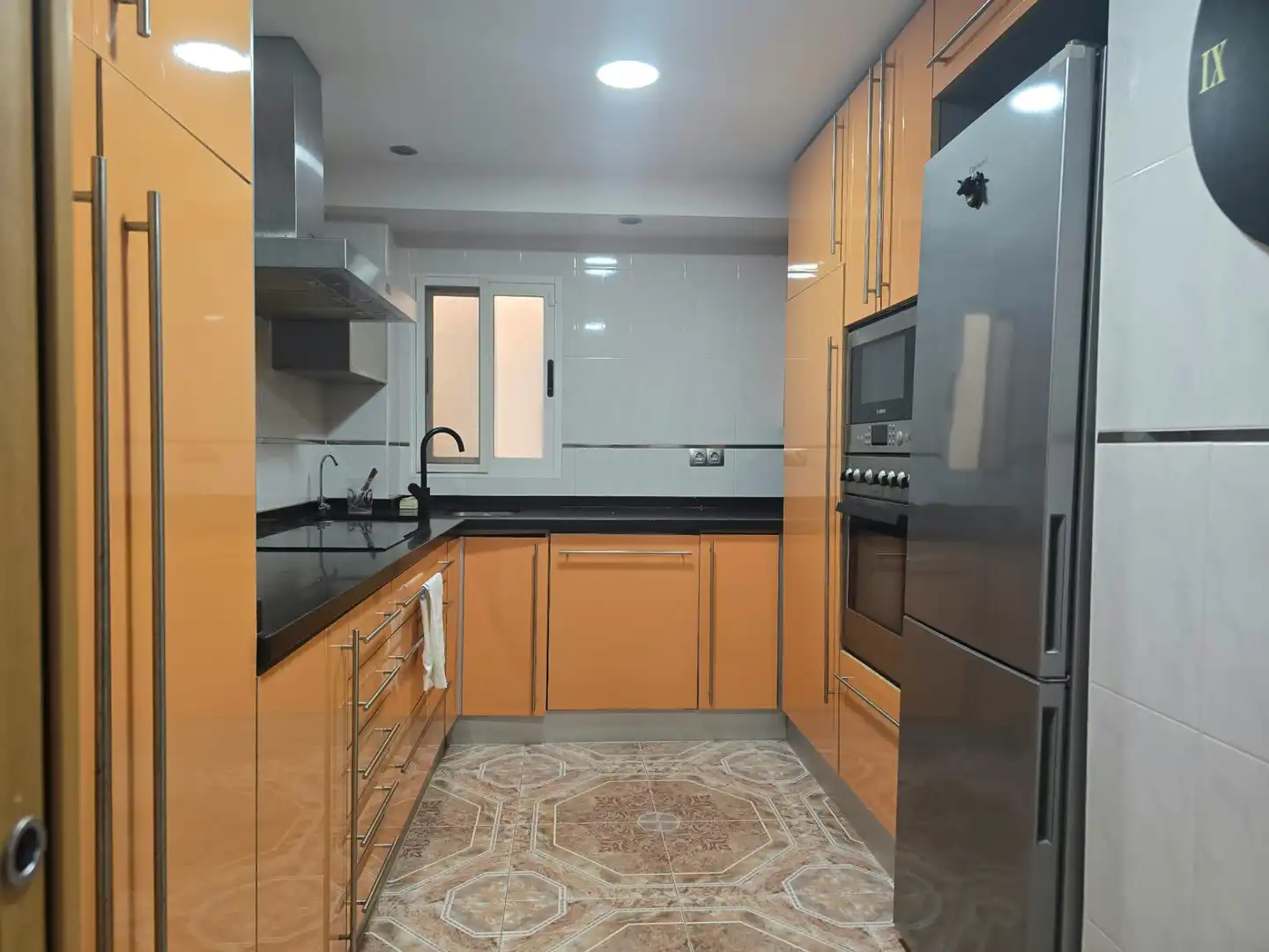Küche von Wohnung zum Verkauf in Castellón de la Plana / Castelló de la Plana mit Klimaanlage, Möbliert und Balkon