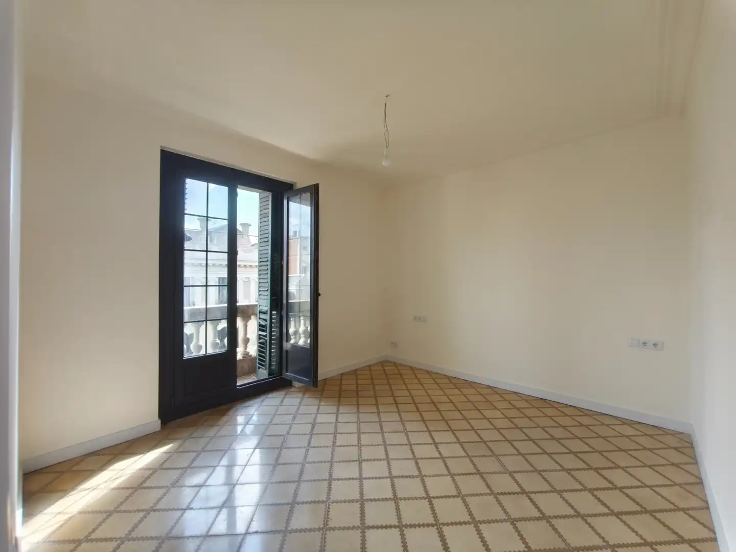 Flat for rent in Barcelona  with Air Conditioner, Terrace and Oven