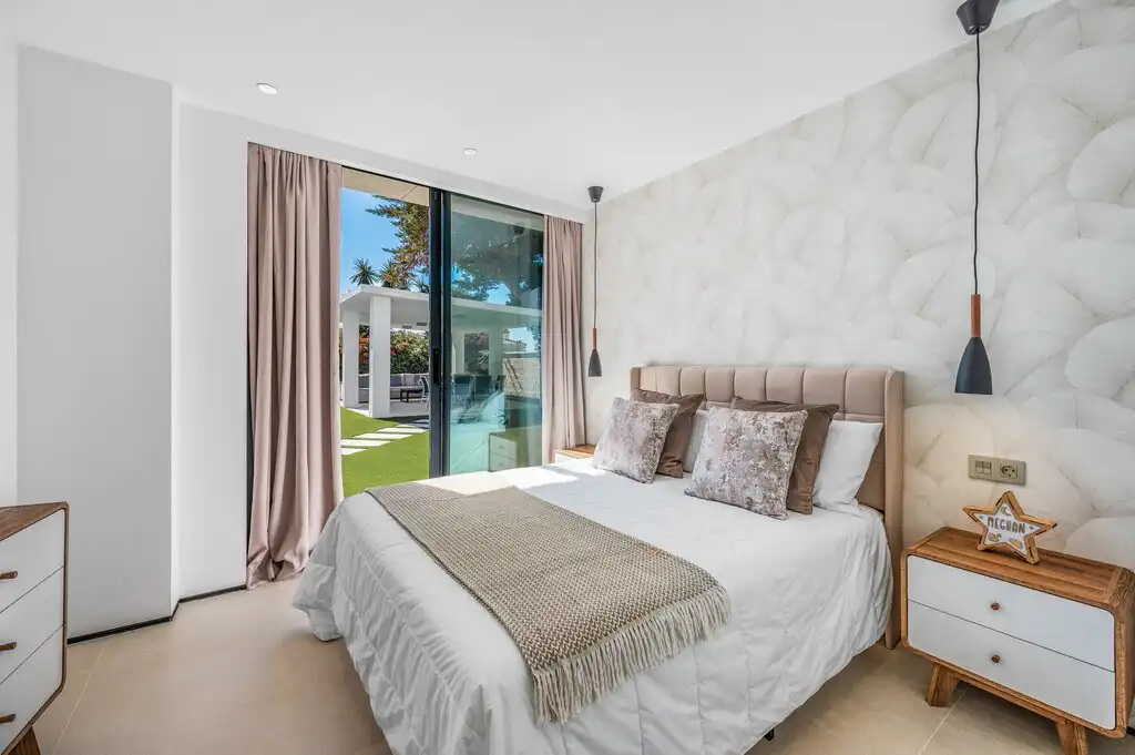 Habitación de Casa o chalet en venta en Marbella con Aire acondicionado, Calefacción y Jardín privado