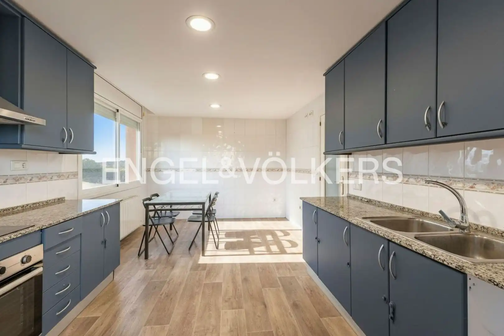 Cocina de Casa o chalet en venta en Vallirana con Calefacción, Jardín privado y Parquet