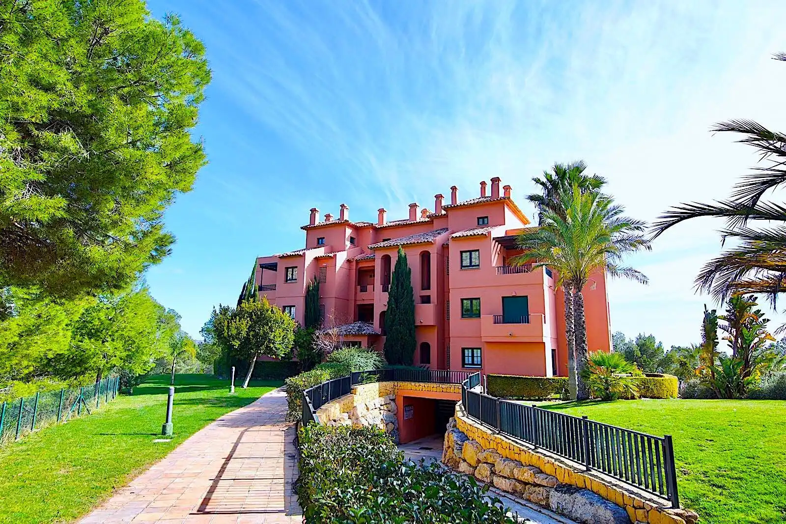 Apartment mit Pool zum Verkauf in Golf Bahía, imagen 59