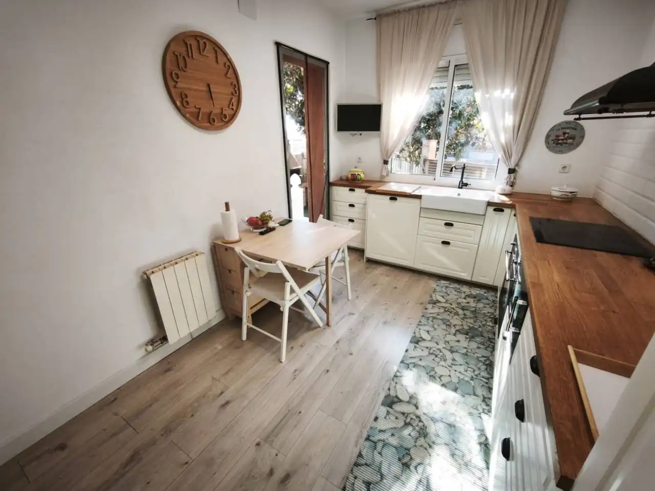 Cocina de Casa o chalet en venta en Santa Coloma de Gramenet con Aire acondicionado, Jardín privado y Parquet
