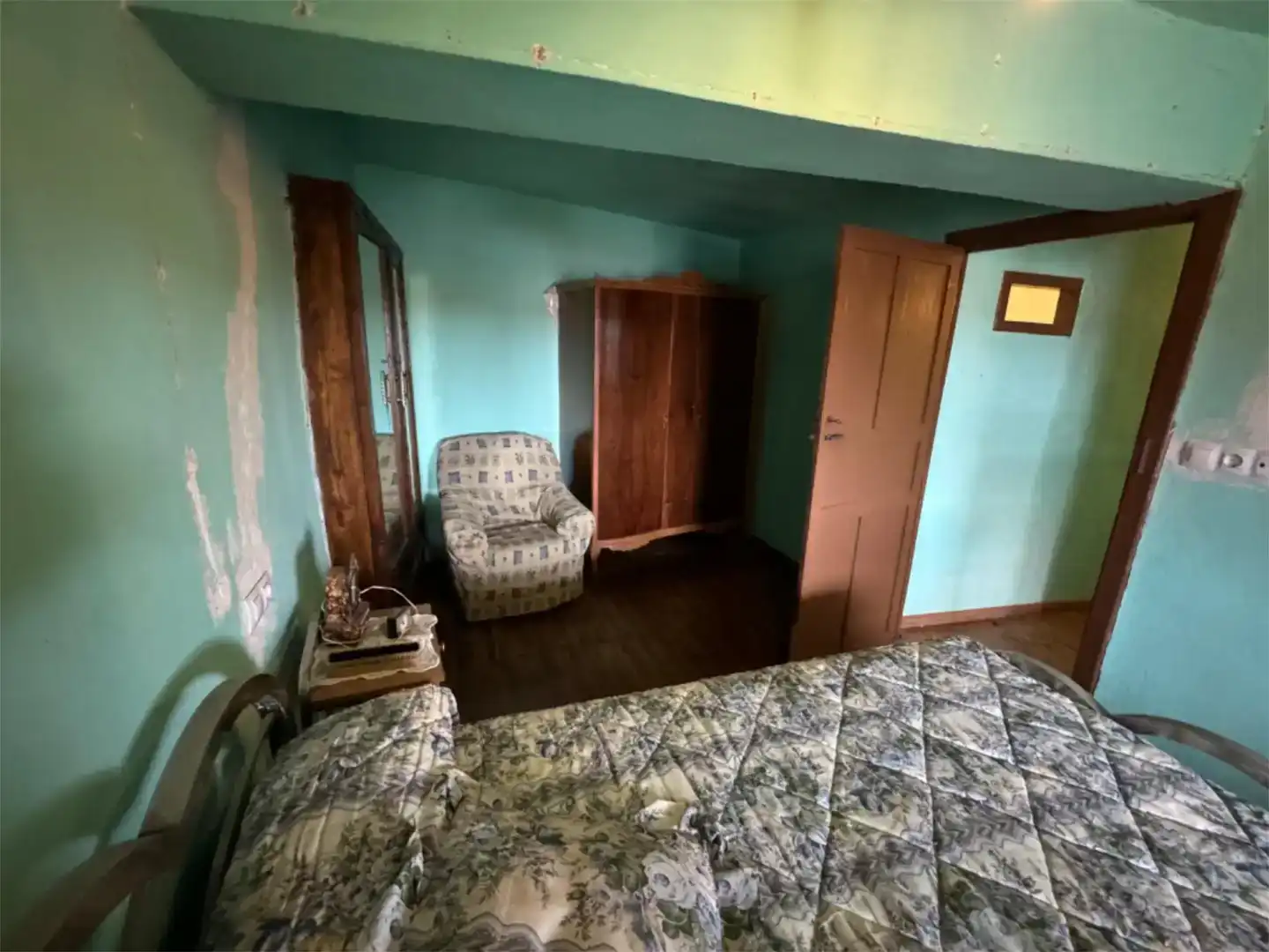 Dormitori de Casa adosada en venda en Sarreaus amb Traster, Moblat i Balcó