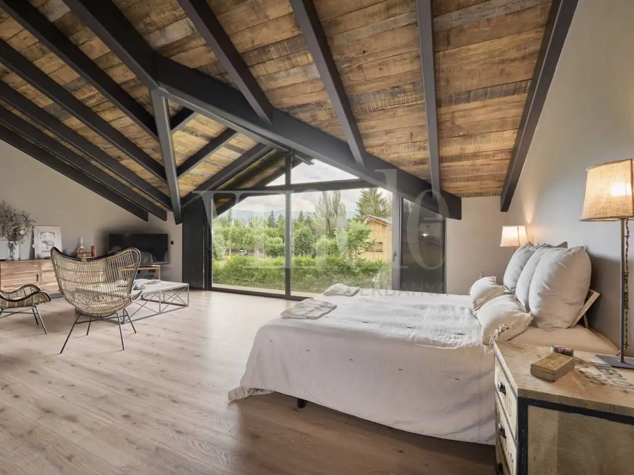 Dormitori de Casa o xalet en venda en Puigcerdà amb Calefacció, Jardí privat i Parquet