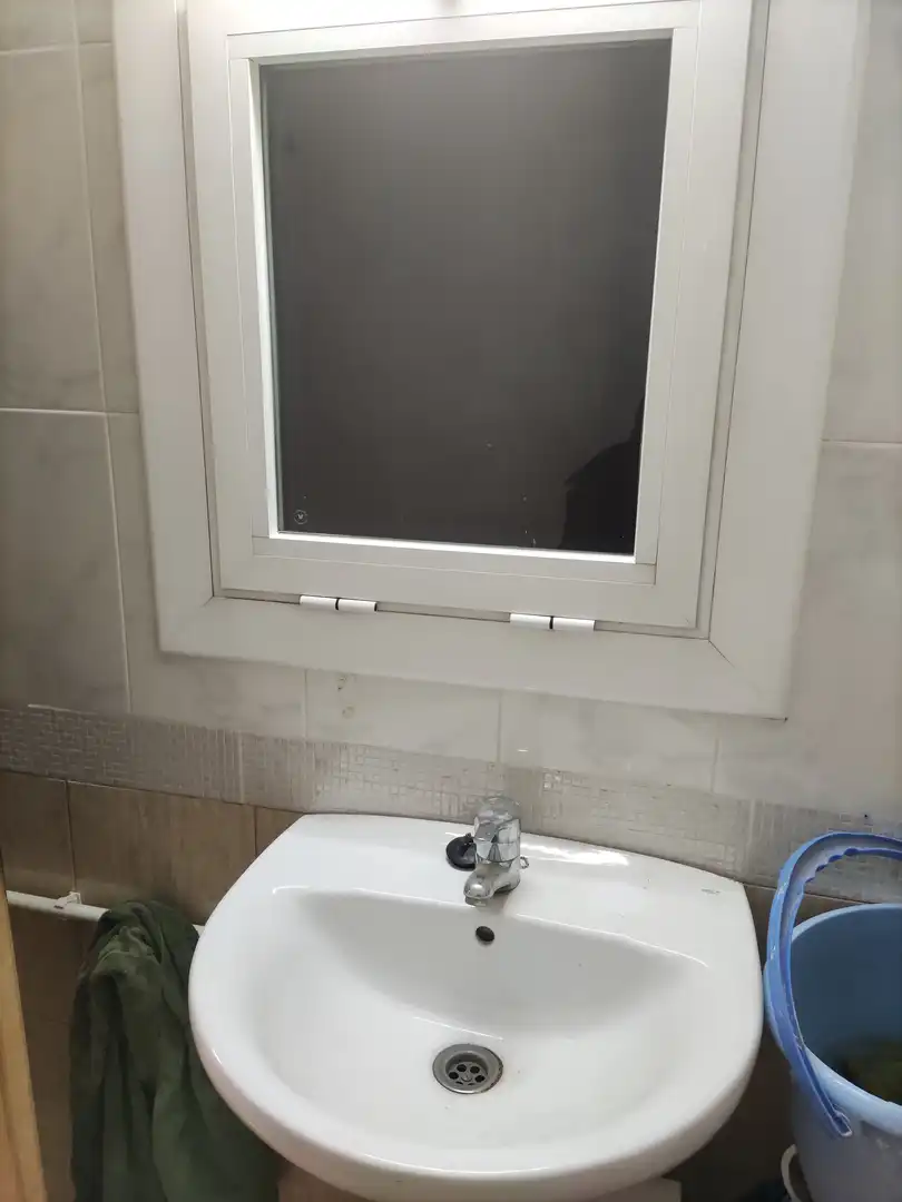 Bany de Local en venda en La Roca del Vallès