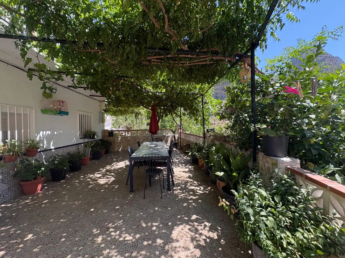 Terrassa de Casa adosada en venda en Ardales amb Jardí privat, Terrassa i Moblat