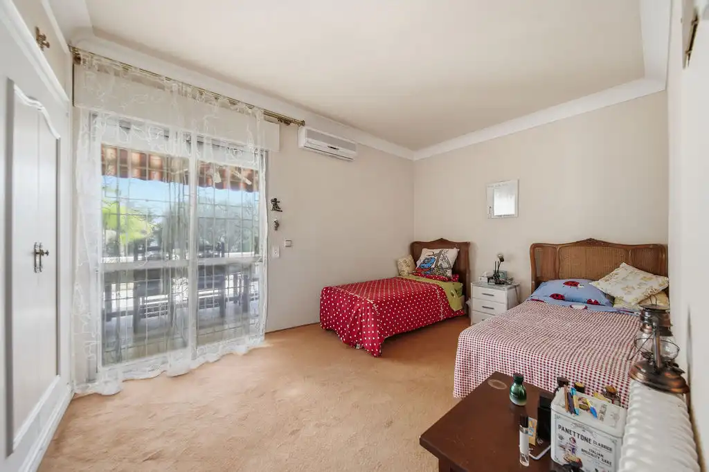 Casa con piscina en venta en Carrer Noguera, imagen 23