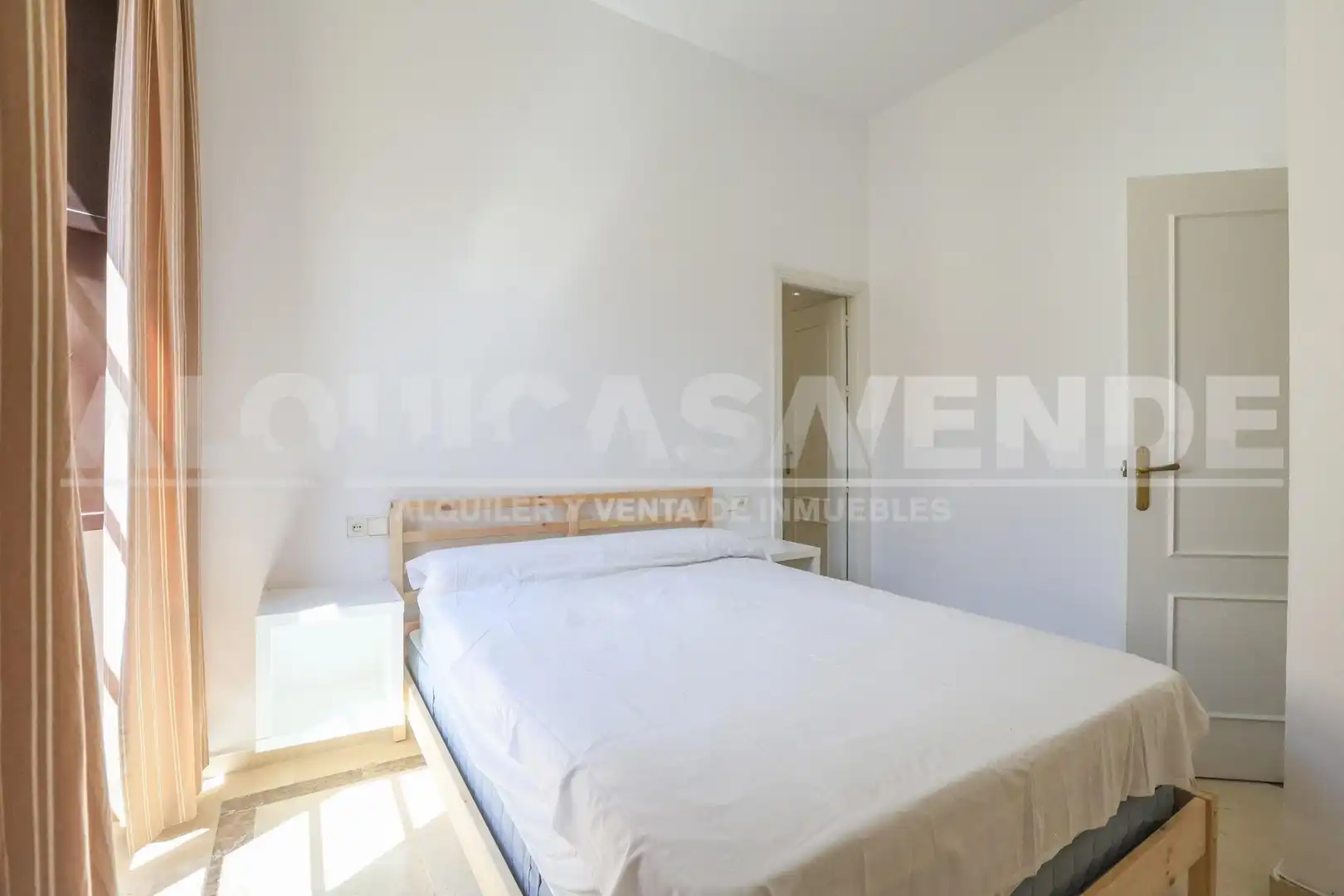 Habitación de Piso de alquiler en Sevilla con Aire acondicionado, Calefacción y Amueblado