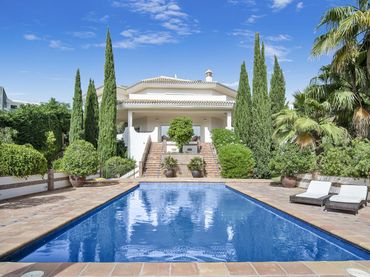 Villa avec piscine à vendre à Benahavís pueblo