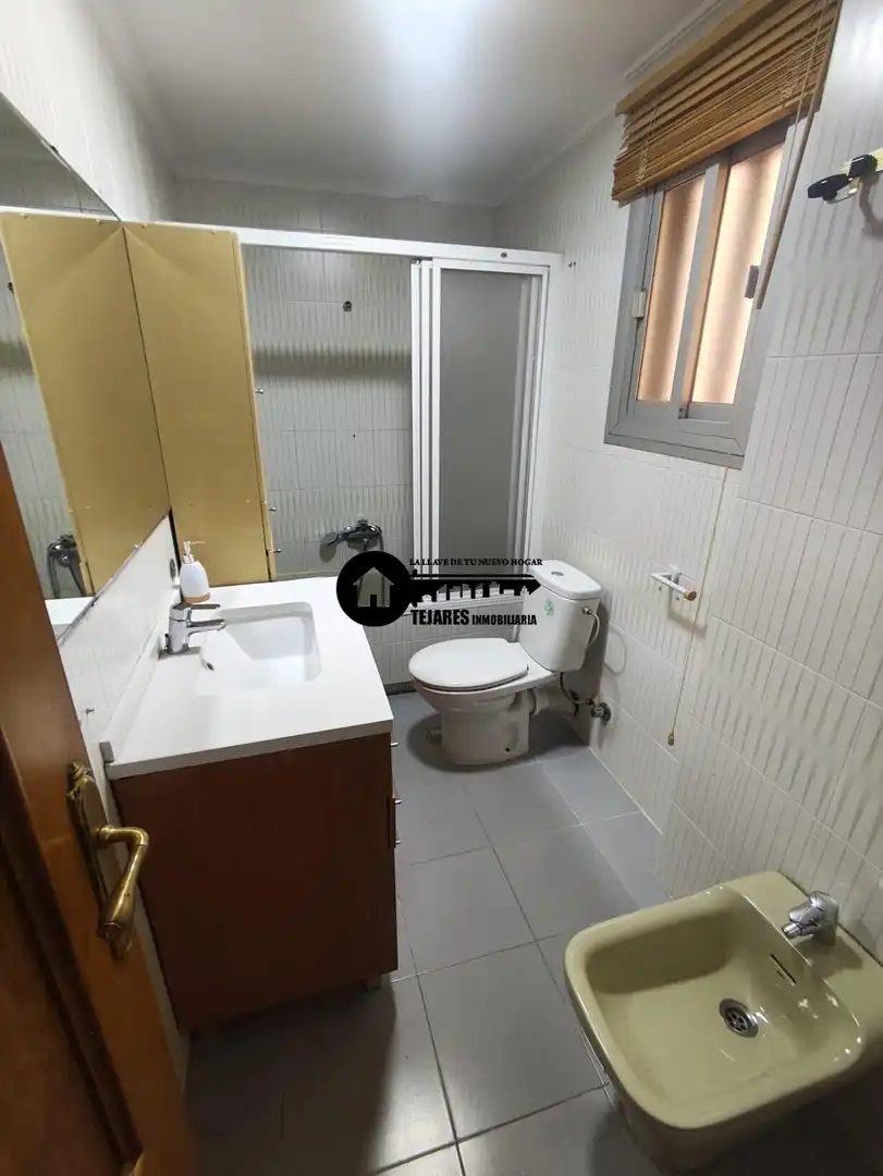 Bathroom of Flat for rent in Albacete  with Heating, Parquet flooring and Balcony